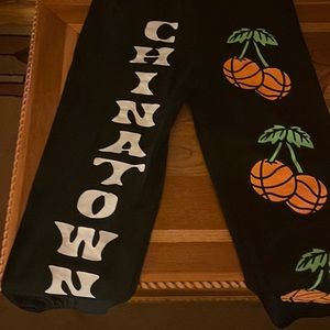 CHINATOWN MARKET 🏀SWEATS !!Brand New!!